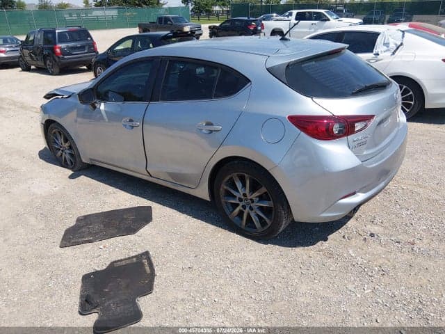 2018 MAZDA MAZDA3 TOURING 3