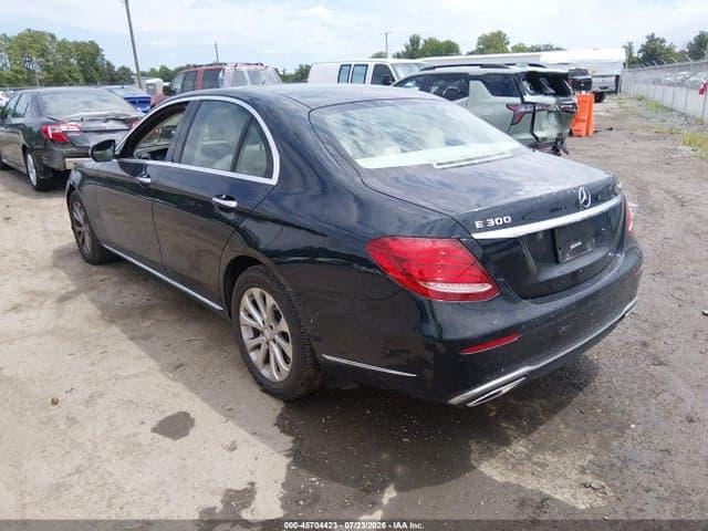 2017 MERCEDES-BENZ E 300 4MATIC 3