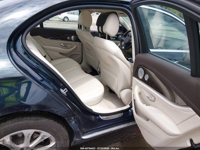 2017 MERCEDES-BENZ E 300 4MATIC 8