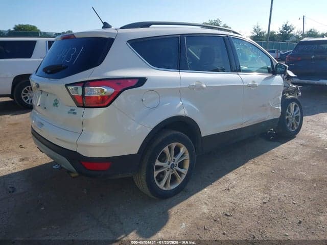 2018 FORD ESCAPE SE 4