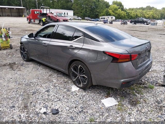 2024 NISSAN ALTIMA SR FWD 3