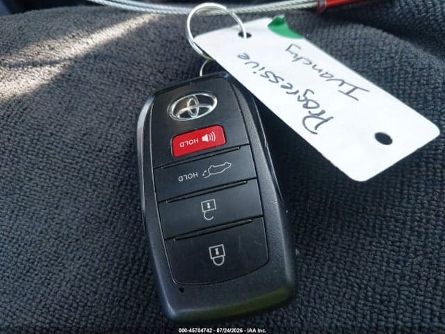 2023 TOYOTA VENZA LE 11