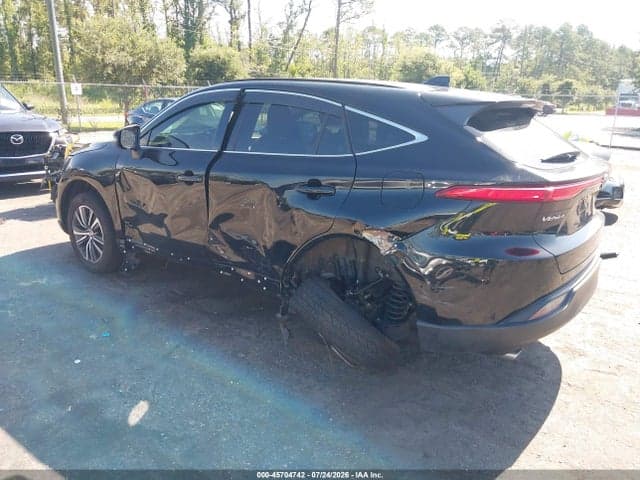 2023 TOYOTA VENZA LE 3