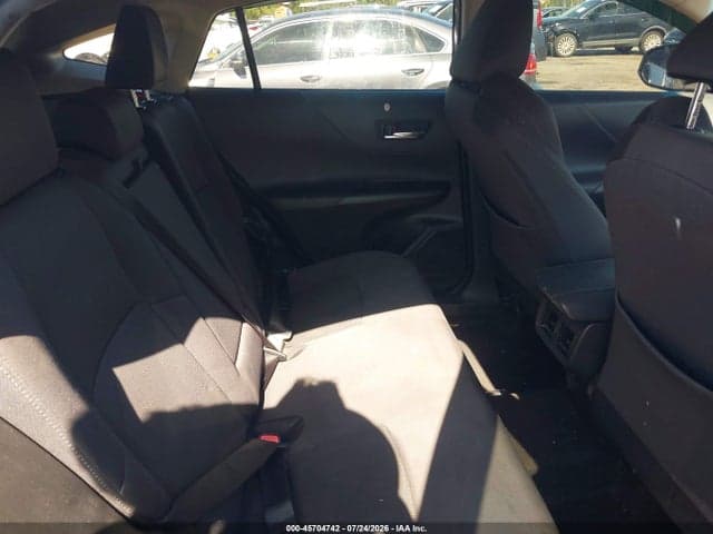 2023 TOYOTA VENZA LE 8