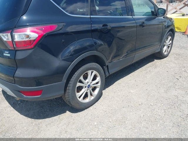 2017 FORD ESCAPE SE 6