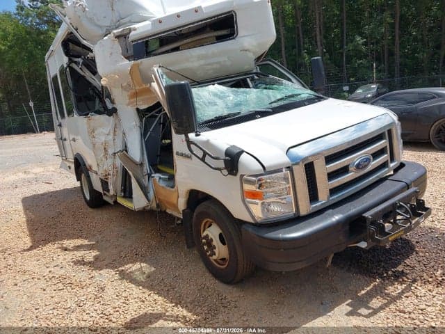2022 FORD E-350 CUTAWAY 1