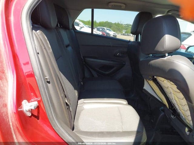 2021 CHEVROLET TRAX AWD LT 8