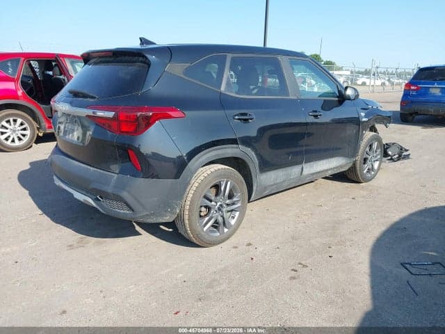 2023 KIA SELTOS LX 4
