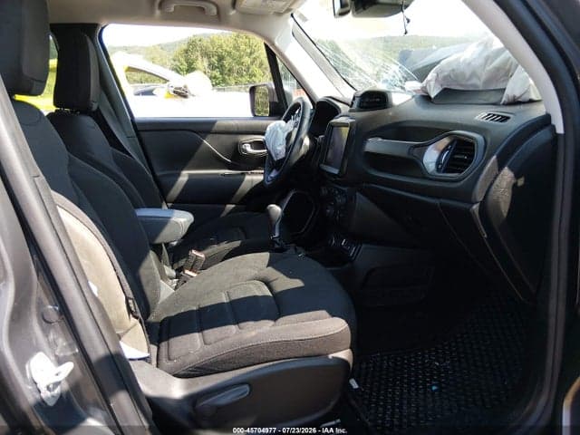 2022 JEEP RENEGADE LATITUDE 4X4 5