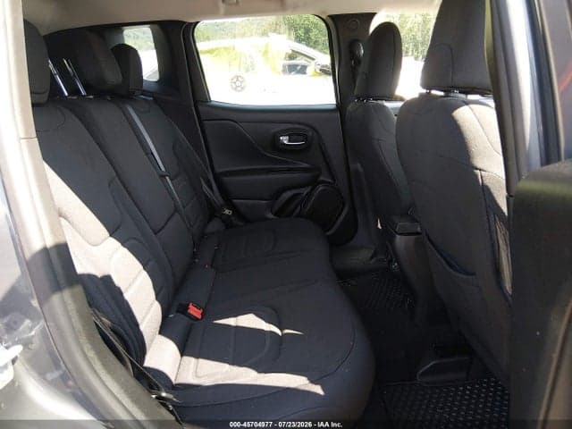 2022 JEEP RENEGADE LATITUDE 4X4 8