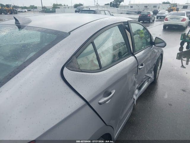 2017 HYUNDAI ELANTRA SE 13