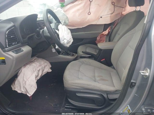 2017 HYUNDAI ELANTRA SE 5