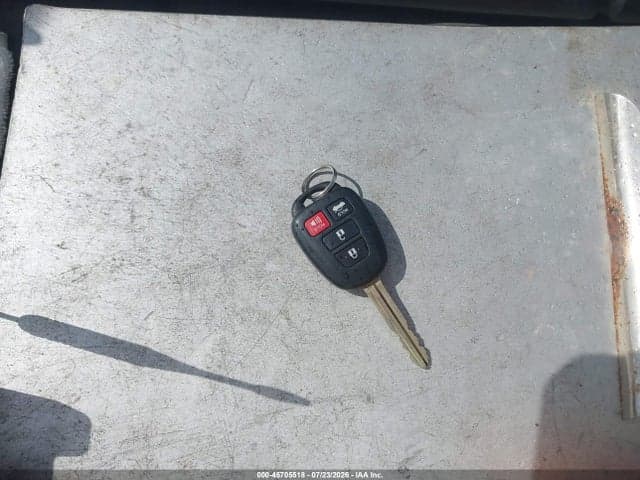 2018 TOYOTA COROLLA LE 11