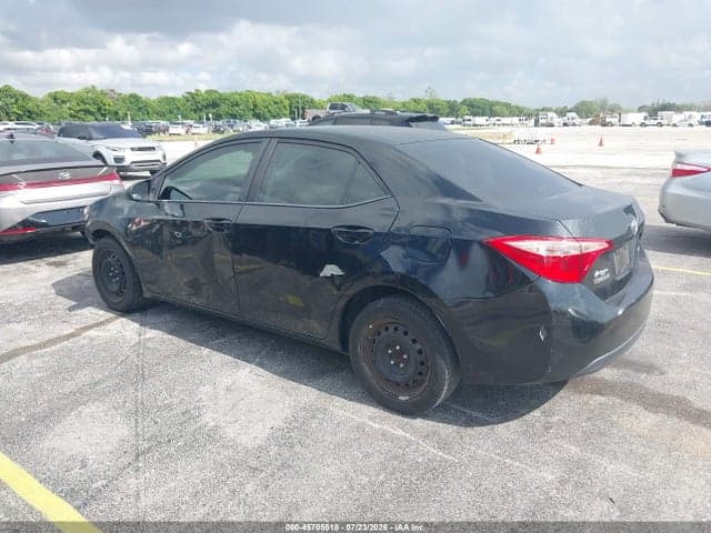 2018 TOYOTA COROLLA LE 3