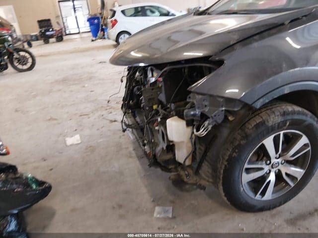 2018 TOYOTA RAV4 XLE 6