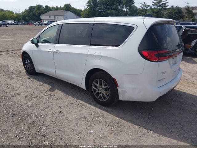 2023 CHRYSLER PACIFICA TOURING L 3