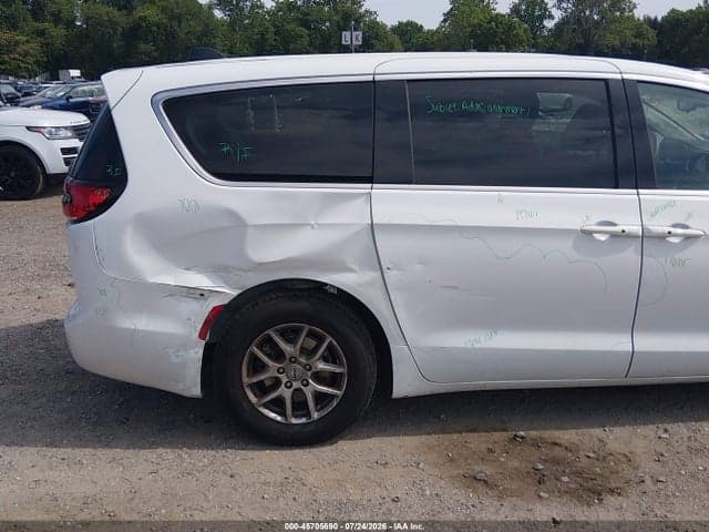 2023 CHRYSLER PACIFICA TOURING L 6