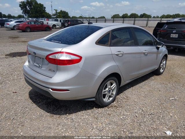 2017 FORD FIESTA SE 4