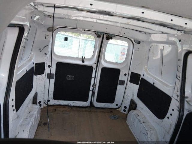 2017 NISSAN NV200 S 8