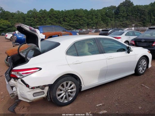 2018 TOYOTA CAMRY LE 14