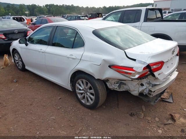 2018 TOYOTA CAMRY LE 3