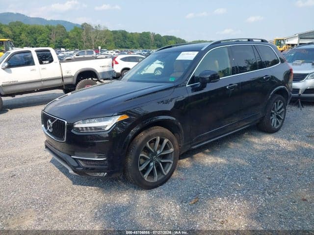 2017 VOLVO XC90 T6 MOMENTUM 2