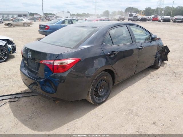 2019 TOYOTA COROLLA LE 4