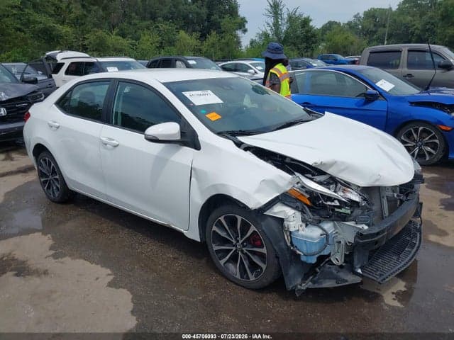 2017 TOYOTA COROLLA SE 1
