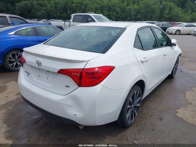 2017 TOYOTA COROLLA SE 4