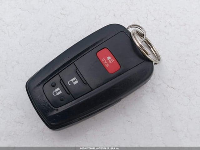 2021 TOYOTA RAV4 HYBRID XLE 11
