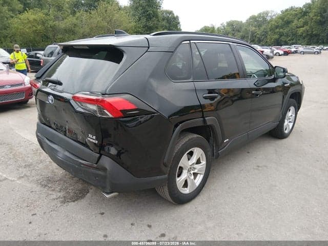 2021 TOYOTA RAV4 HYBRID XLE 4
