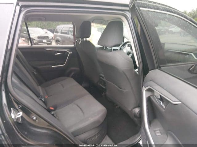 2021 TOYOTA RAV4 HYBRID XLE 8