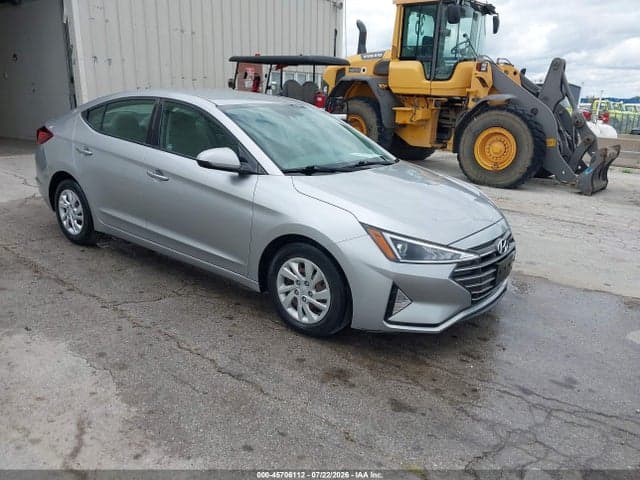 2020 HYUNDAI ELANTRA SE 1