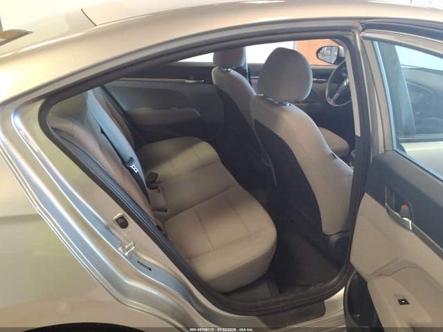 2020 HYUNDAI ELANTRA SE 8