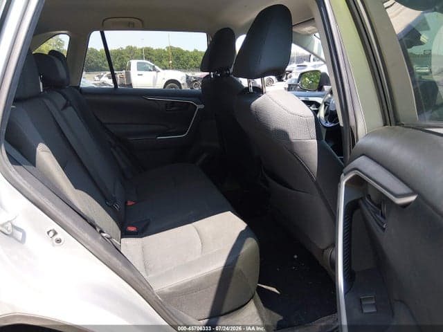 2021 TOYOTA RAV4 LE 8