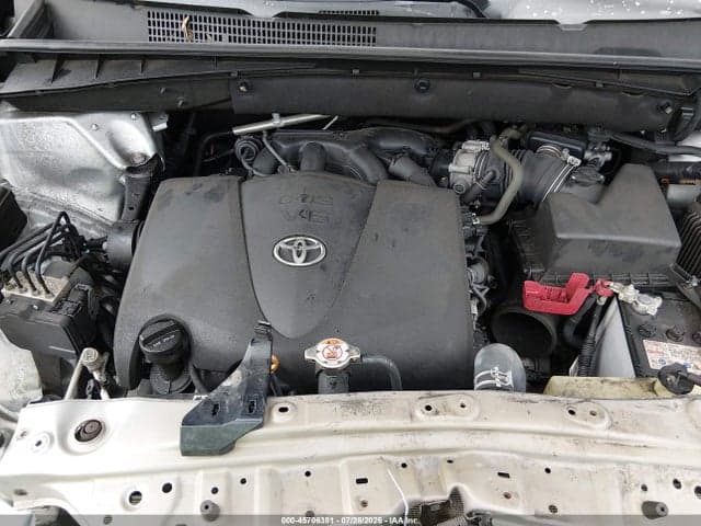 2019 TOYOTA HIGHLANDER SE 10