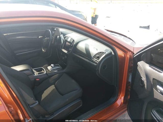 2020 CHRYSLER 300 TOURING 5