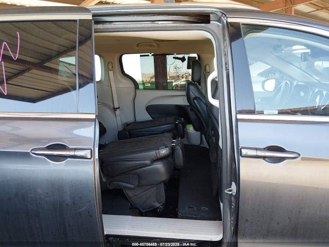 2021 CHRYSLER PACIFICA TOURING L 8