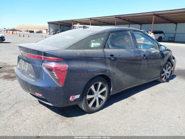 2017 TOYOTA MIRAI 4