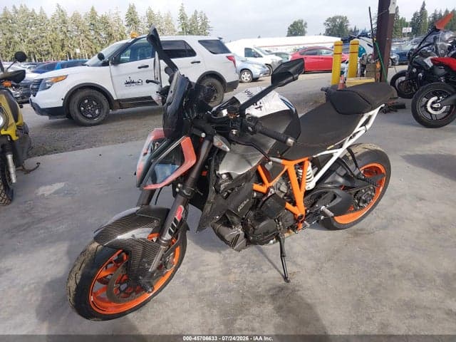 2017 KTM 1290 SUPER DUKE R 2