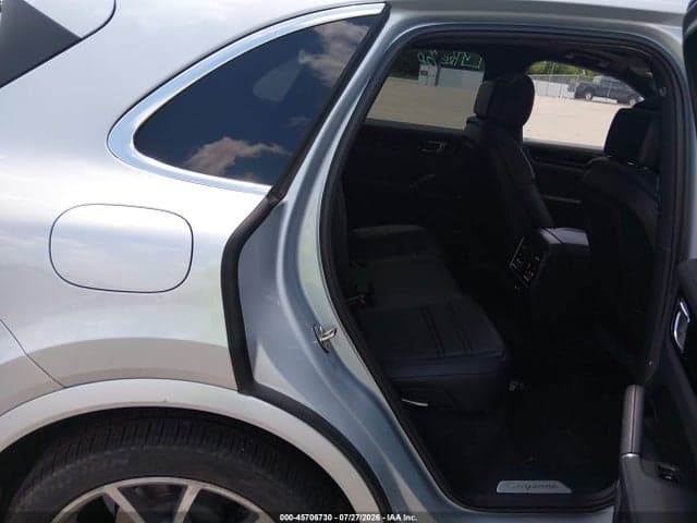 2019 PORSCHE CAYENNE 8