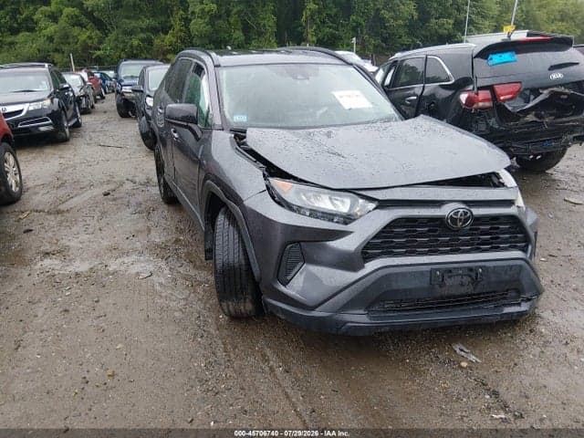 2020 TOYOTA RAV4 LE 1