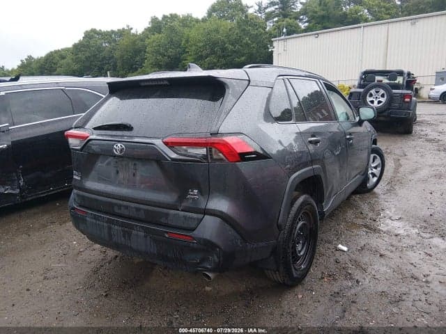 2020 TOYOTA RAV4 LE 4