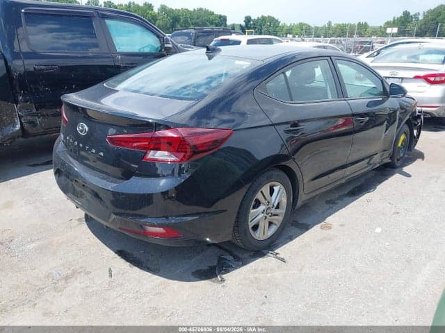 2019 HYUNDAI ELANTRA SEL 4
