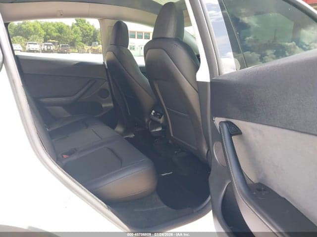 2024 TESLA MODEL Y LONG RANGE SINGLE MOTOR REAR-WHEEL DRIVE/RWD 8