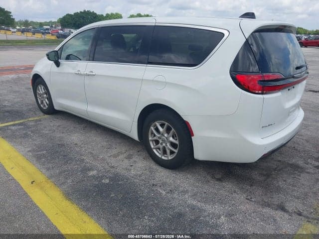 2024 CHRYSLER PACIFICA TOURING L 3