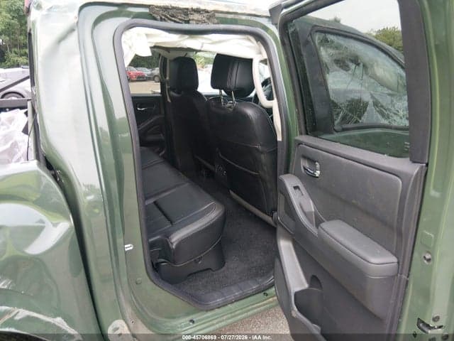 2024 NISSAN FRONTIER SL 4X4 8