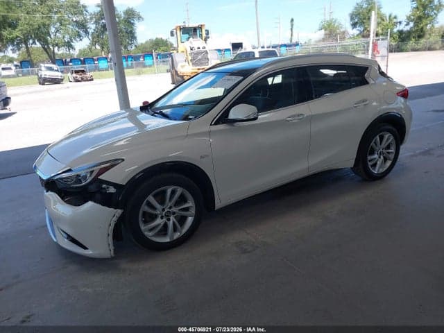 2017 INFINITI QX30 PREMIUM 2