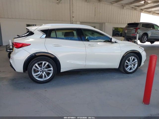 2017 INFINITI QX30 PREMIUM 13