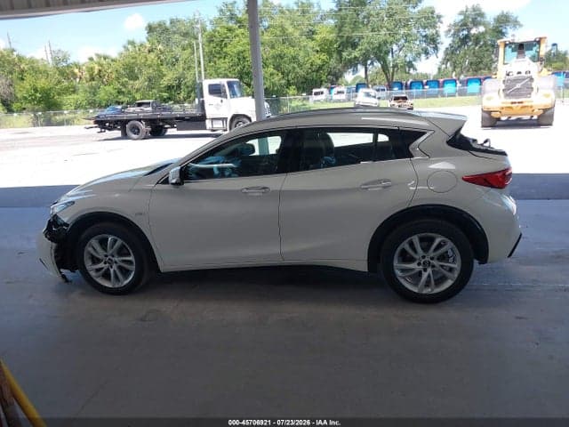 2017 INFINITI QX30 PREMIUM 14